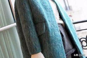 孔雀蓝的衣服怎么搭配(图4)
