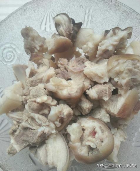 猪蹄炖黄豆-猪蹄炖黄豆有什么功效和作用