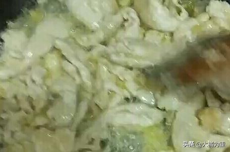 炒鸡肉的做法大全家常菜（炒鸡肉怎么做？）