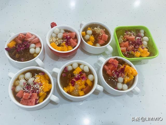 夏天美食甜品做法不用（夏天天气热，宝宝吃什么都没胃口，都有哪些消暑的甜品？）