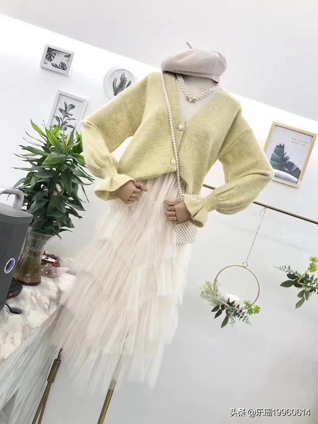 青春阳光穿搭女大学生，青春阳光穿搭女大学生图片