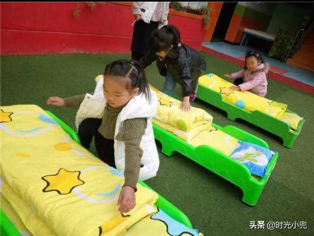 公立幼儿园老师不怎么管是正常的么