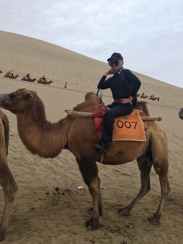 [大漠英雄联盟基地]甘肃沙漠旅游好去处，甘肃沙漠旅游去哪里好？
