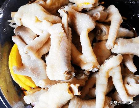 鸡爪子的做法大全-酱焖鸡爪子的做法大全