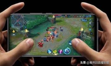 如何在手机游戏中放歌给别的玩家听