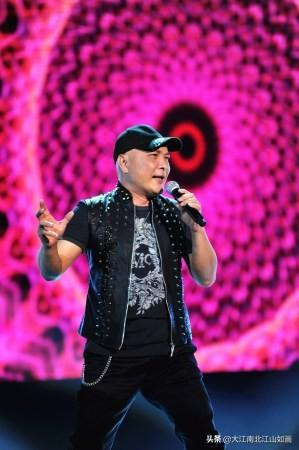 好听的摇滚歌曲(谁可以介绍一些比较经典的摇滚歌曲来听听？)