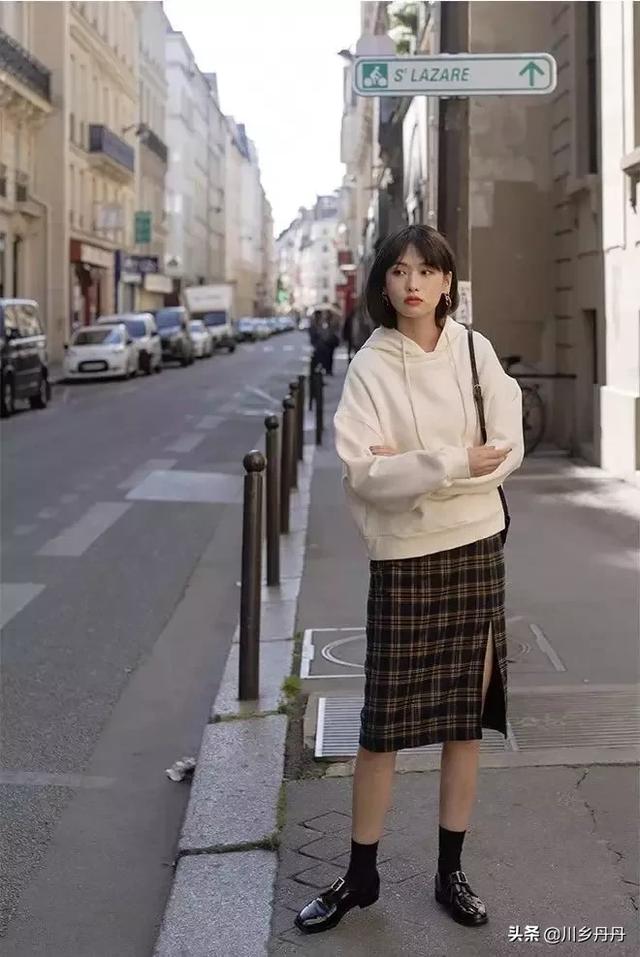 上衣短裙如何搭配外套女(图14)