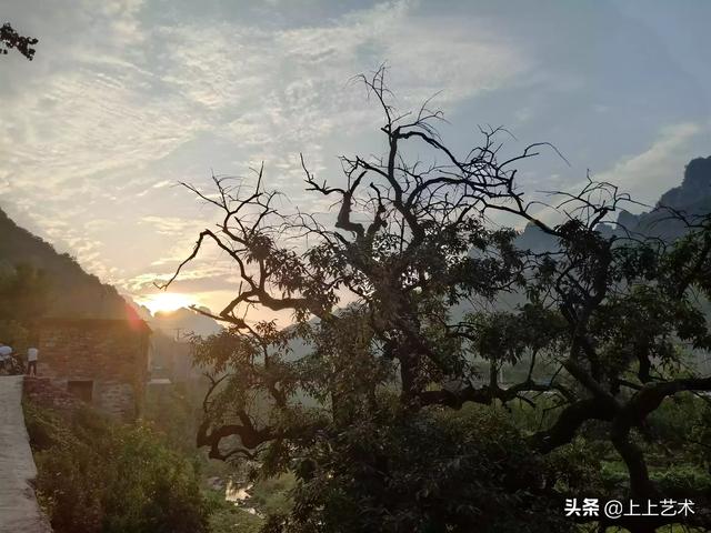 云南曲靖市麒麟区2日游好一点的农家乐哪里有一人一百元左右包三顿饭的推荐下,