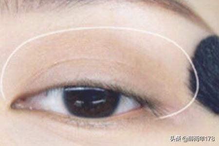 简单化妆摄影技巧
