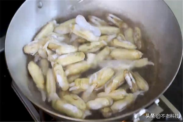 爆炒蛏子-爆炒蛏子的家常做法