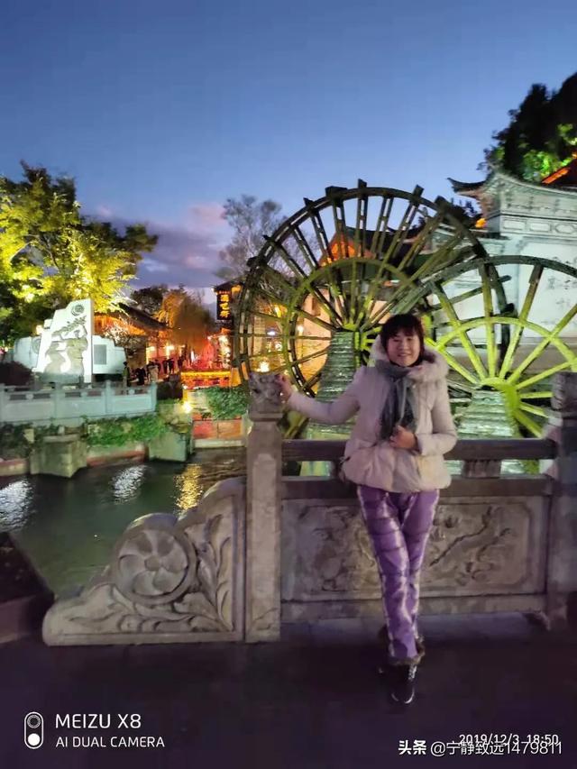 拍照好看的中年女性照片(图63)