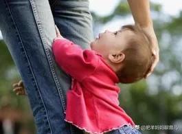 5岁孩子总是让人陪着玩，是不是缺乏独立性？四五岁的孩子可以报哪些特长班？