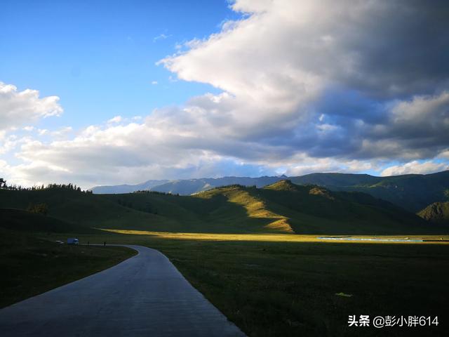 8月20号去喀纳斯旅游，应该穿什么衣服去，那边晚上冷吗