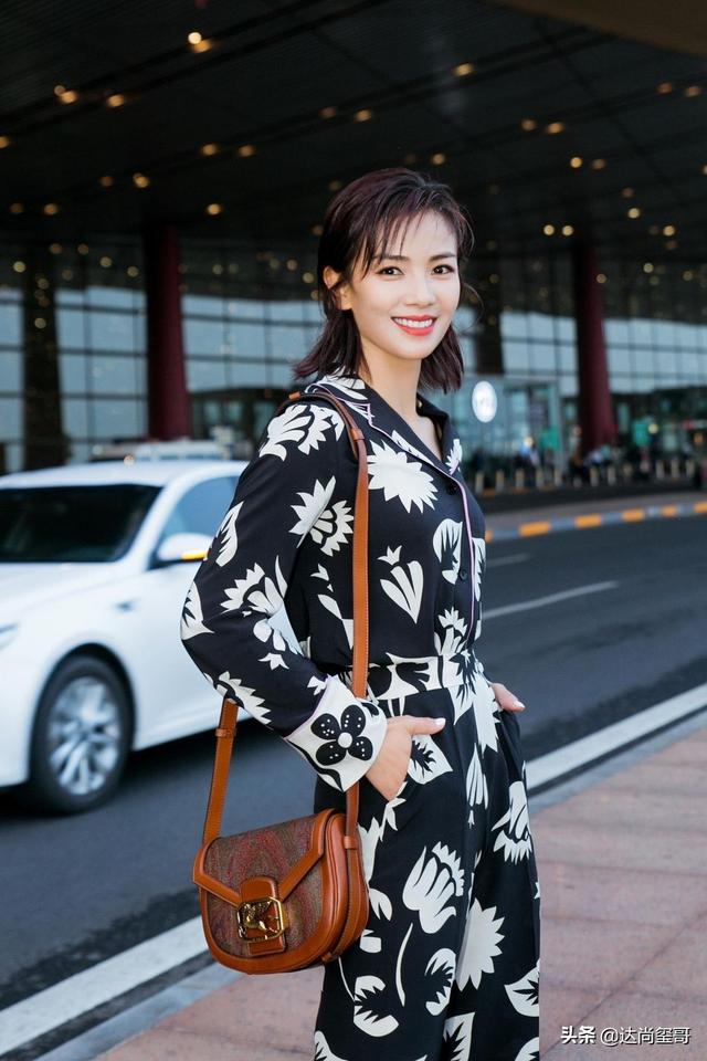 包包如何搭配视频讲解好看(图3)