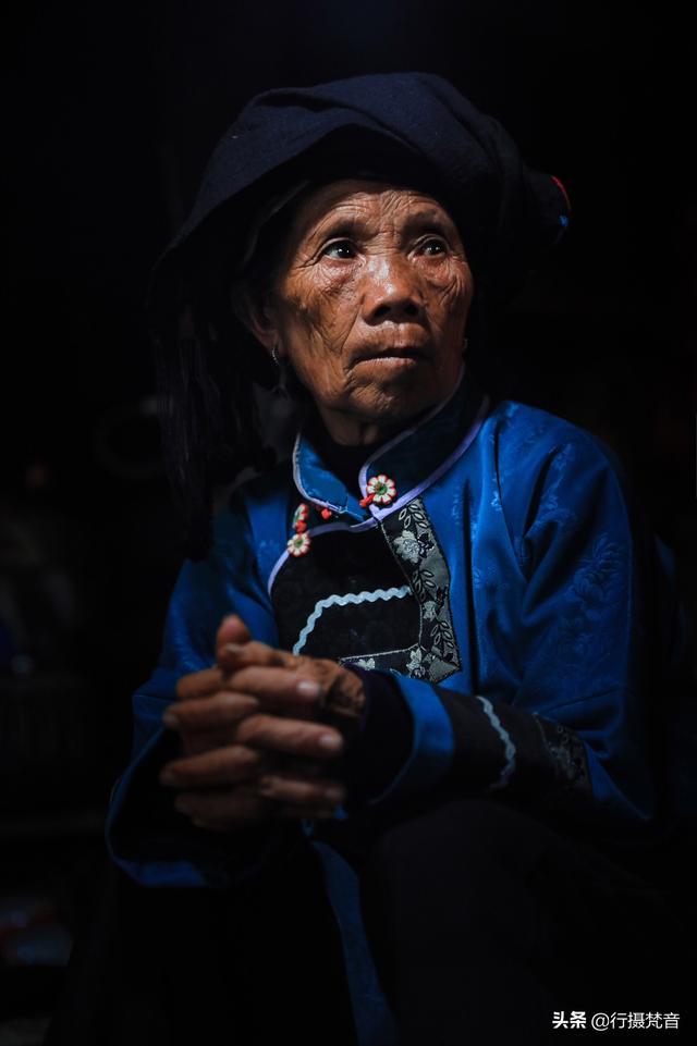 老年人手机壁纸（怎样能把一个老人拍摄好？）