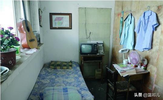 北京招工包吃包住 在北京找一份包吃住，每个月大概5000元左右的普工好找吗？
