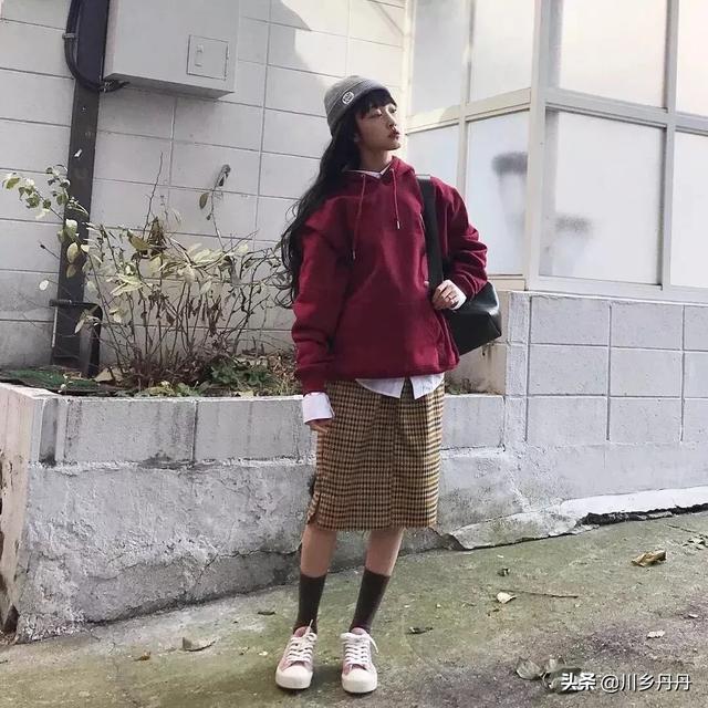 上衣短裙如何搭配外套女(图13)