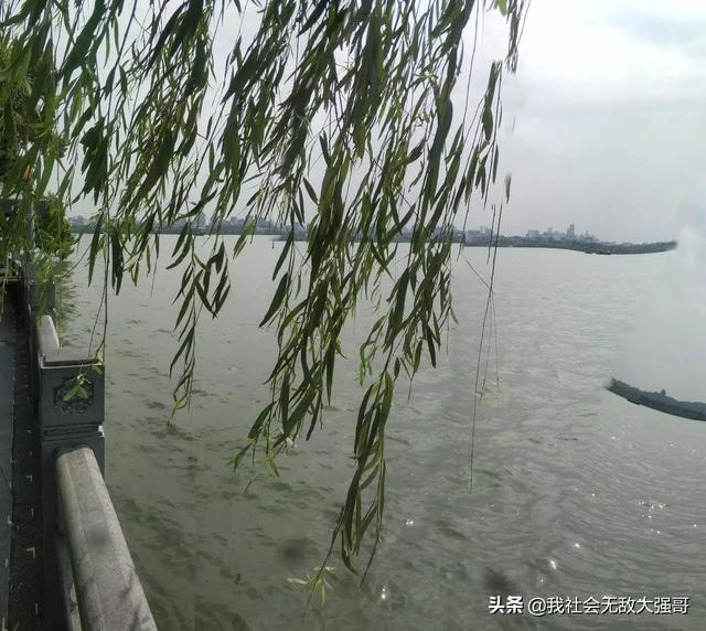 浙江旅游小众穿搭， 浙江小众旅行