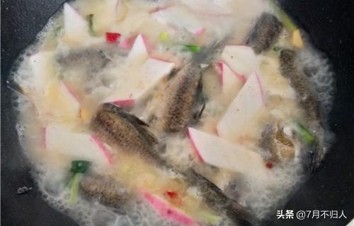 清炖鲫鱼汤的做法-清炖鲫鱼汤的做法和步骤