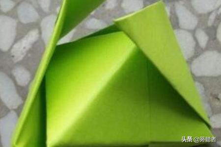 粽子做起来最简单的方法？：最简单的粽子折法