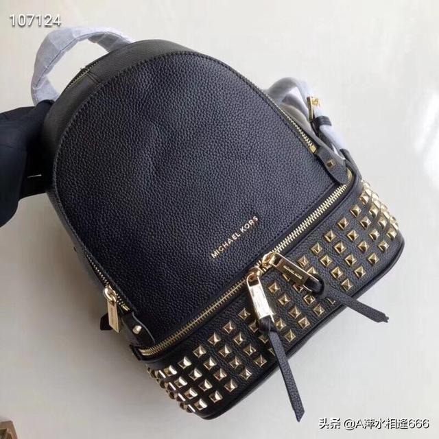 运动小书包如何搭配衣服(图22)