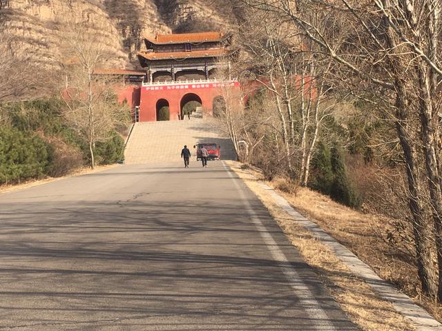 登恒山登恒山汪承爵古诗