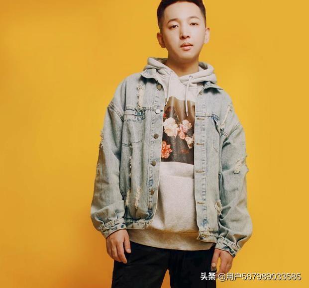 游戏主播老撕鸡真名是什么？你觉得老撕鸡和乌鸦玩游戏哪个更厉害？
