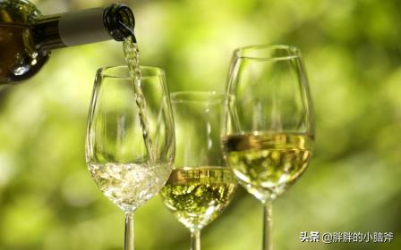 白葡萄酒怎么喝（白葡萄酒的喝法？）