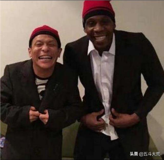 非洲教练在湖南晒黑了