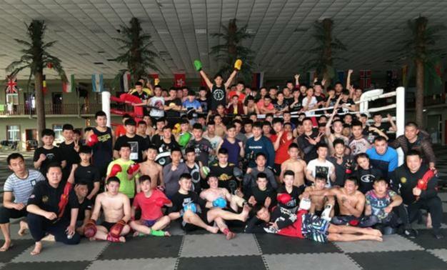 搏击俱乐部小说 搏击俱乐部-第2张图片-随然AIR主题