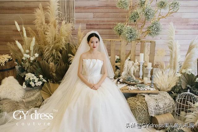 酒店如何选婚纱颜色搭配(图8)
