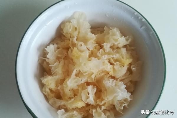 银耳炒菜做法家常菜（银耳炒菜怎么做才好吃？）
