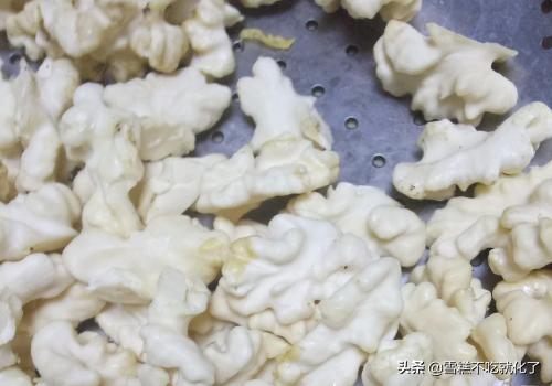 新鲜的核桃仁怎么脱皮吃(图7)