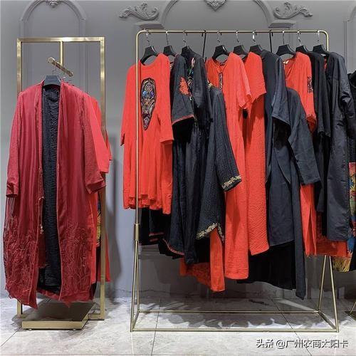 有谁知道广州哪里有中年妇女的衣服批发么？广州中老年服装批发市场哪里好？