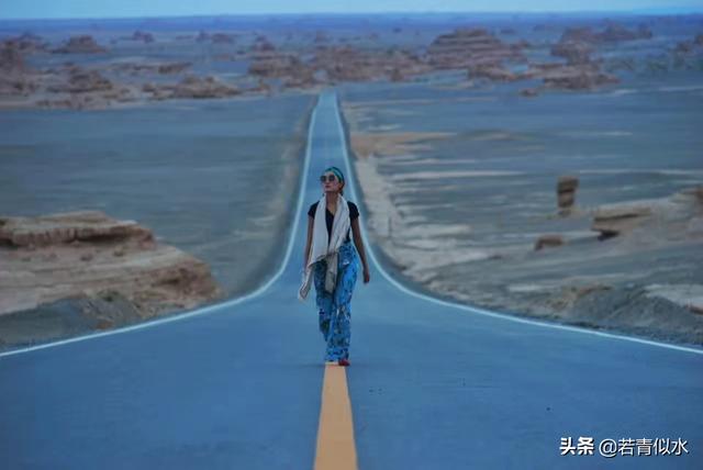 深秋甘肃旅游穿搭， 深秋甘肃旅游穿搭图片