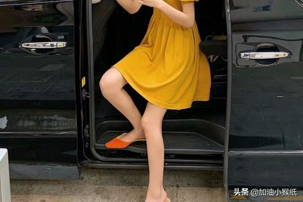 黄色裙子搭配什么鞋子比较好看？