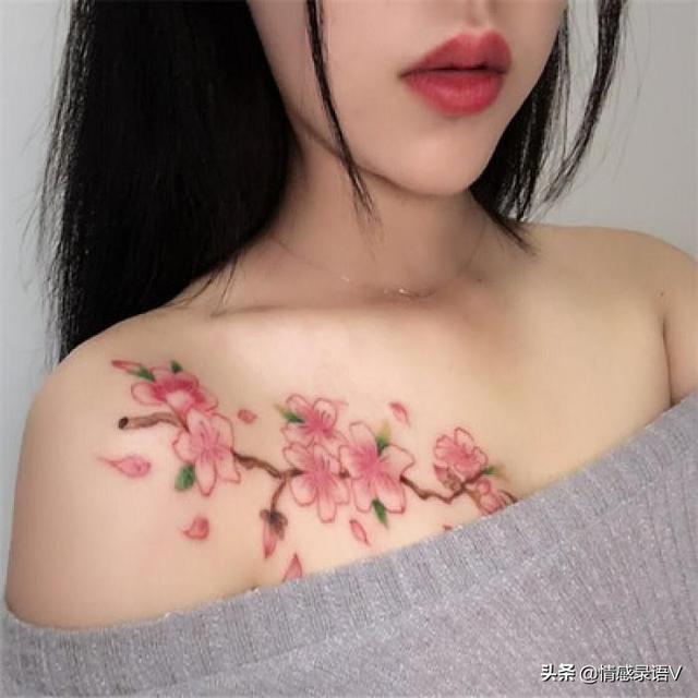 女性纹身是怎样文胸的(图1)
