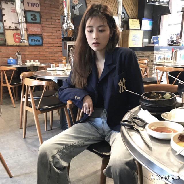 黑色学院风西装如何搭配(图6)