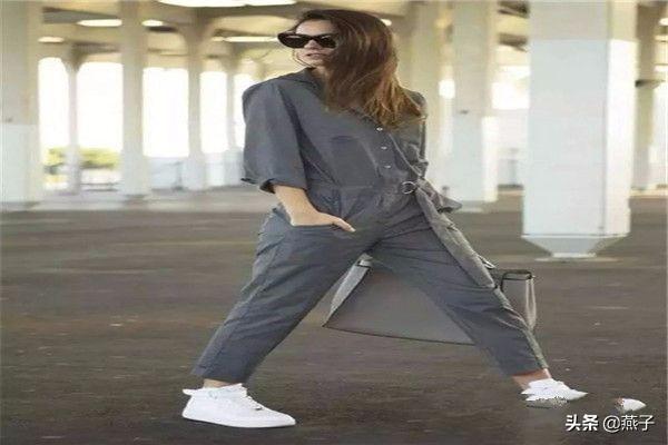 白鞋怎么搭配衣服图片(图4)