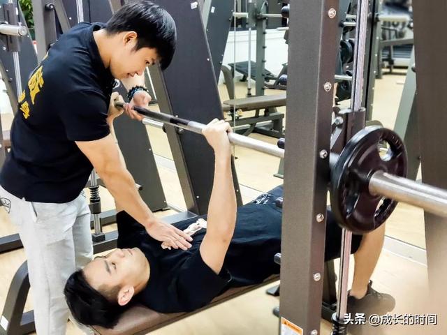 在健身房怎么练才不会变矮？练哪些部位不影响身高,第5张