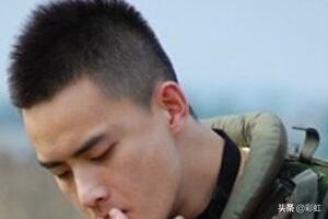 最新男生短发发型(男生有什么短发的发型好看？)