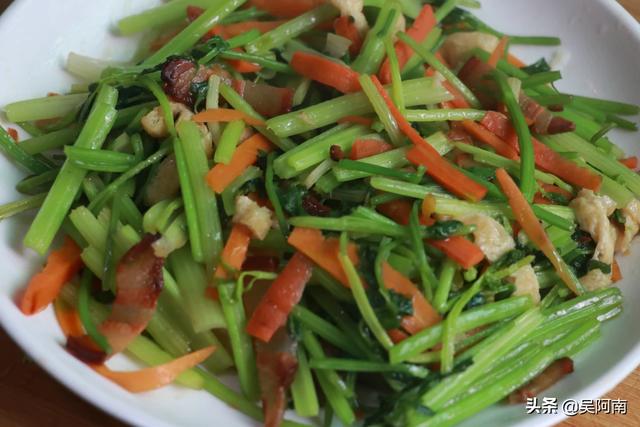 芹菜怎么做好吃-芹菜怎么做好吃又简单视频