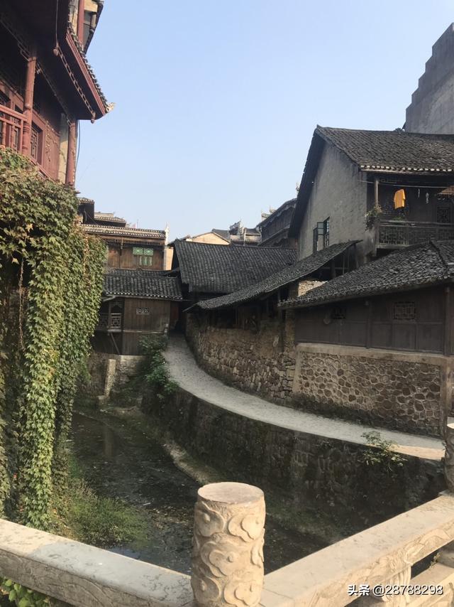 错峰游玩是什么意思