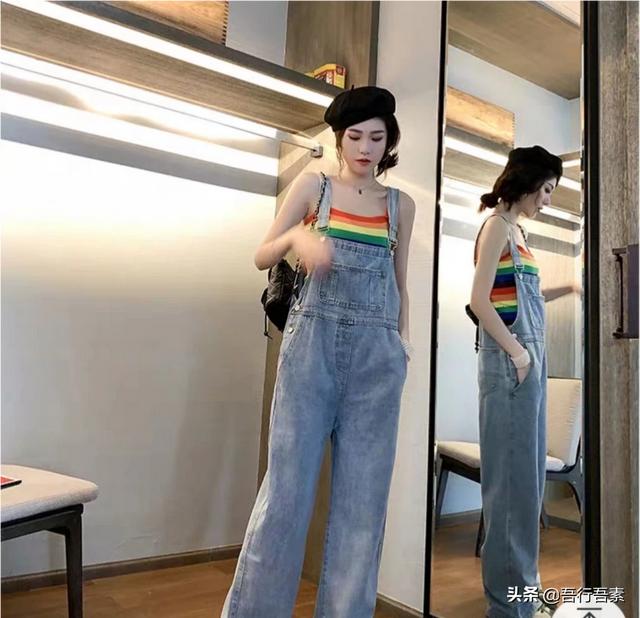 前开叉毛衣如何搭配外套