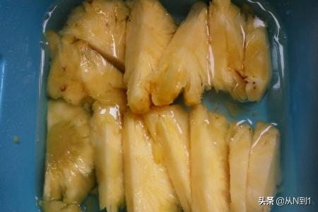 吃菠萝怎么处理好剥皮(图7)