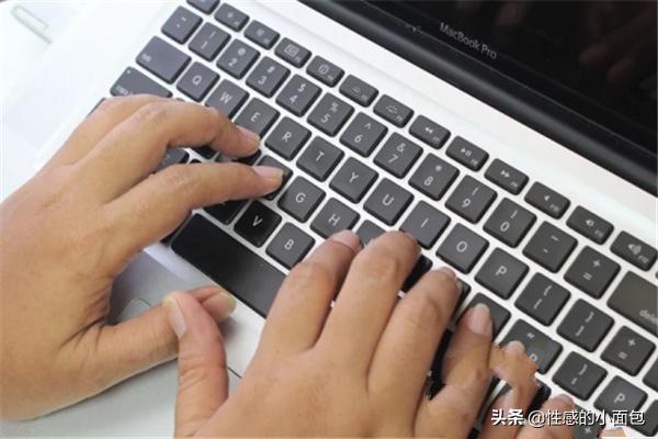 电脑维修 键盘怎么拆