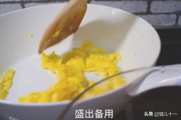 红萝卜炒鸡蛋-红萝卜炒鸡蛋做法
