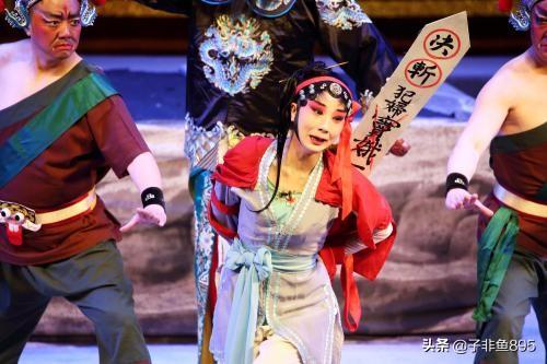 窦娥冤的故事梗概（窦娥冤故事梗概50字）