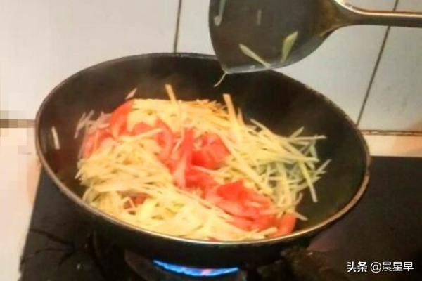 土豆丝西红柿家常菜做法(图5)