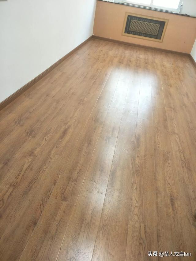 地毯如何搭配窗帘客厅挂(图5)